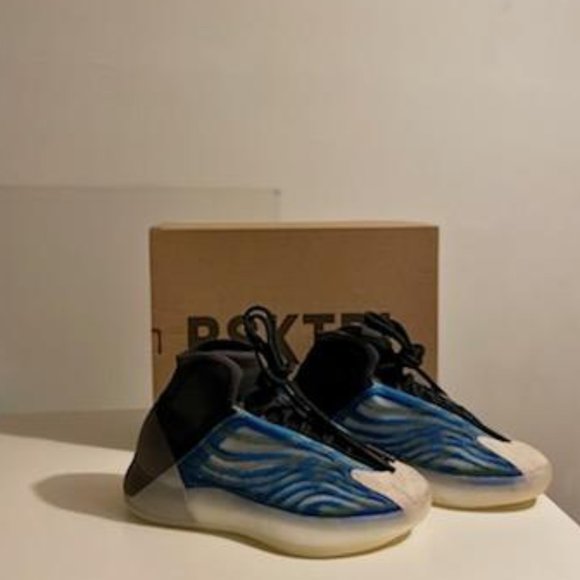 Yeezy BSKTBL QNTM  Frozen Blue main image 5